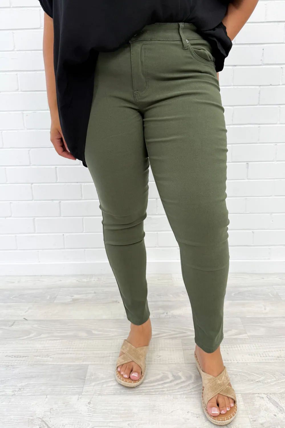 Alexa Pants Petite